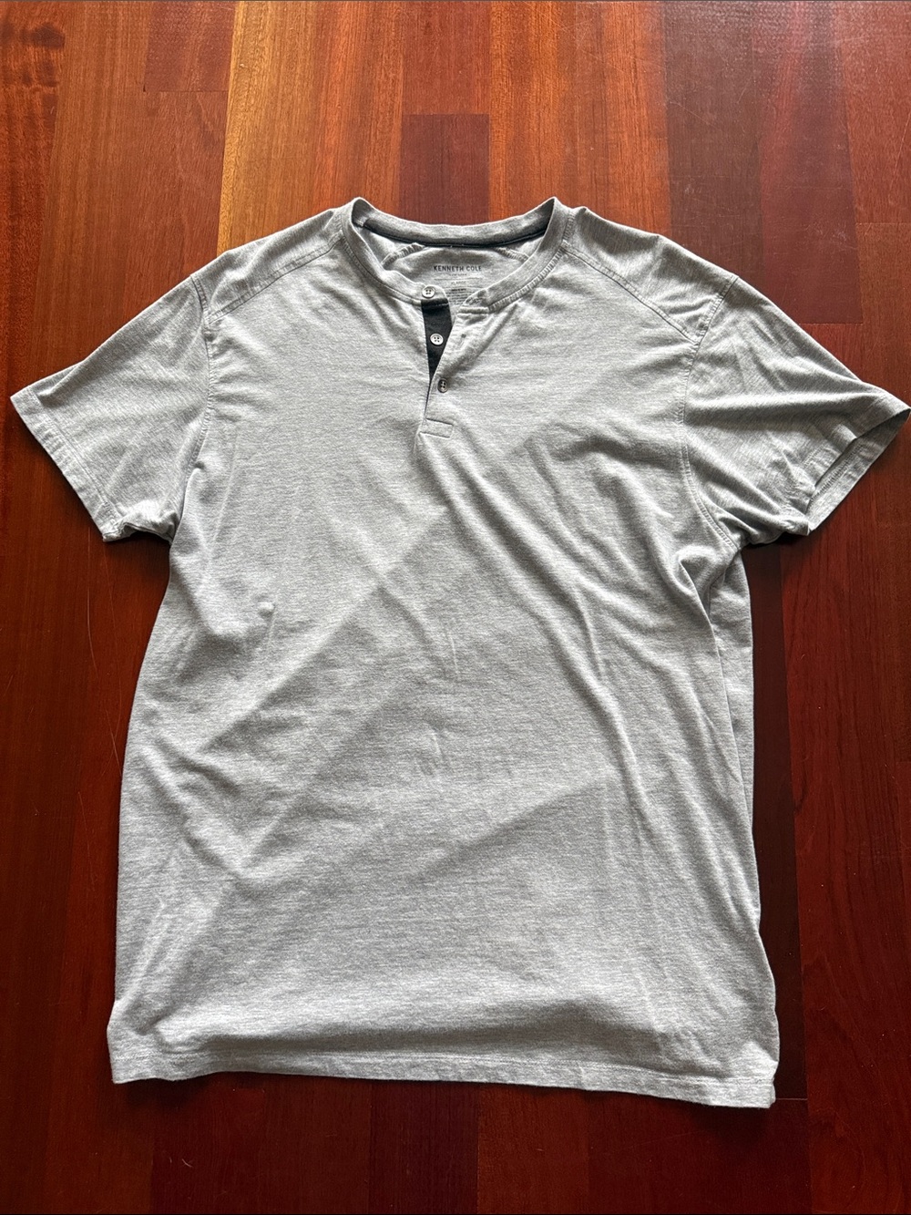 Kenneth Cole New York Men's Light Gray Short-Sleeve Henley